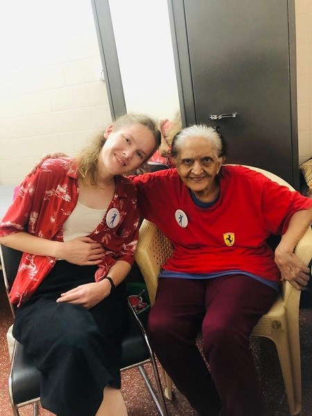 F.Ortmann - Beim Interview mit Lata Chopra