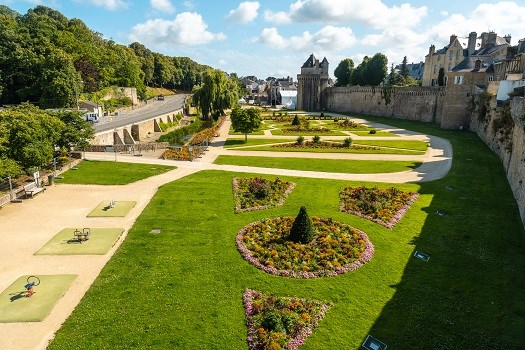 Die schönen Gärten des Remparts-Gartens im mittelalterlichen Vannes, Bretagne