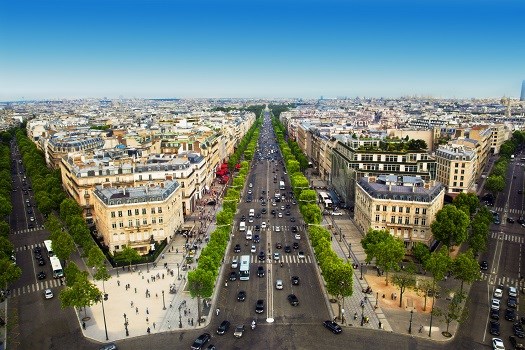 Die Champs-Elysées in Paris, Frankreich